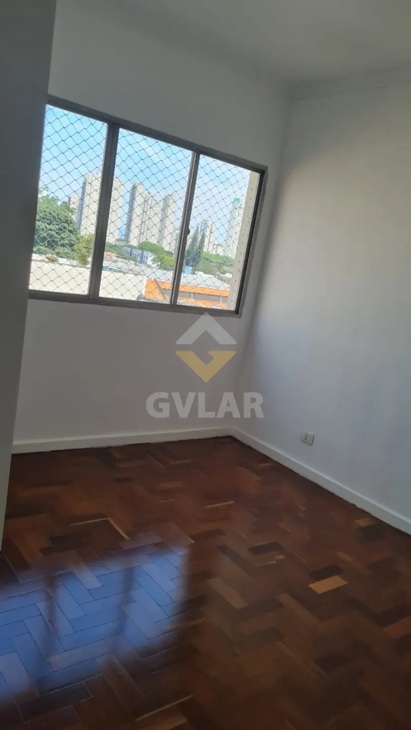 AMPLO APARTAMENTO A VENDA NA MOOCA.